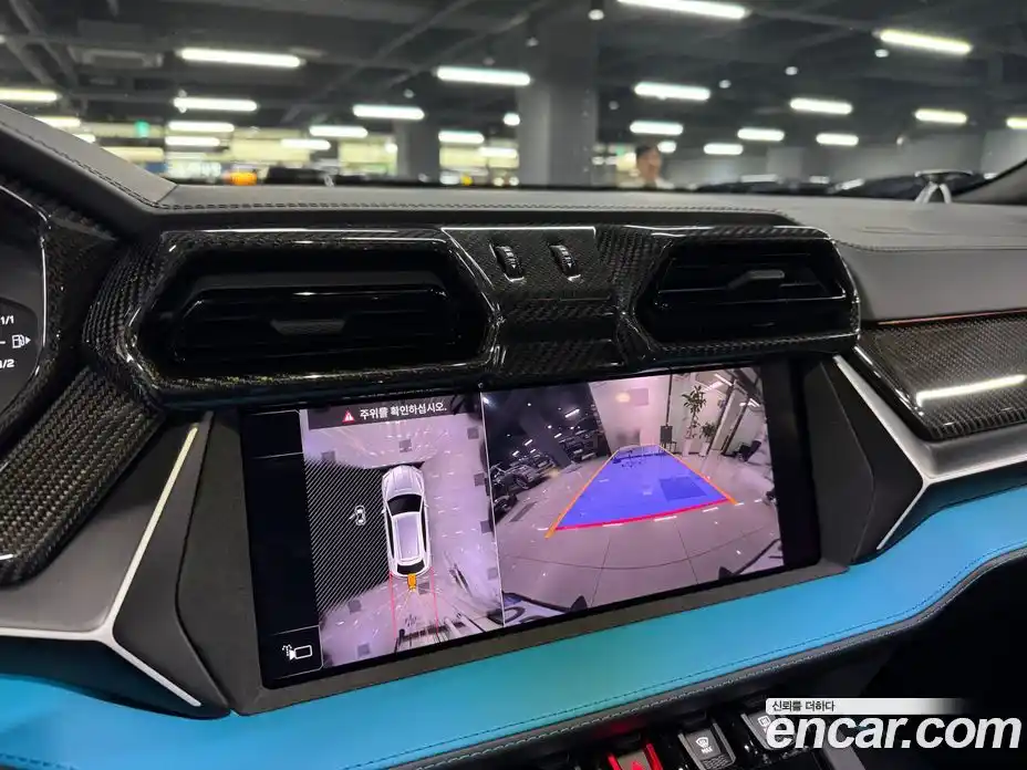Lamborghini Urus 2025 4.0 автомат (гидро), фото 7 Lamborghini Urus 2025 4.0 автомат (гидро), фото 7