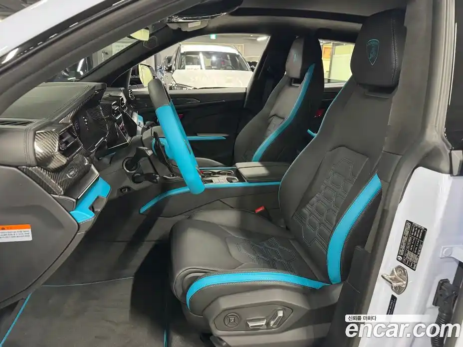 Lamborghini Urus 2025 4.0 автомат (гидро), фото 10 Lamborghini Urus 2025 4.0 автомат (гидро), фото 10