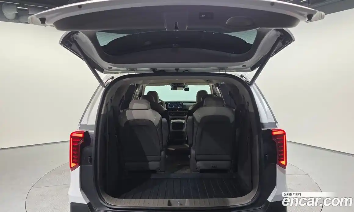 Kia Carnival 2024 2.2 автомат (гидро), фото 20