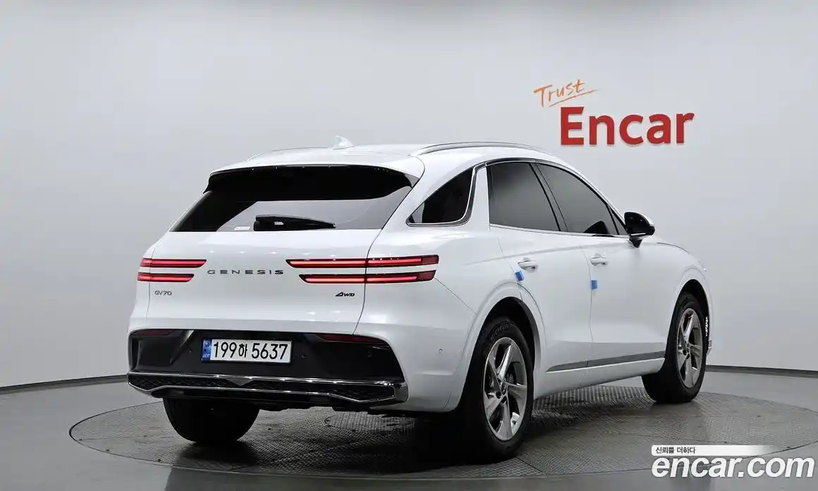 Genesis GV70 2024 2.5 автомат (гидро), фото 2