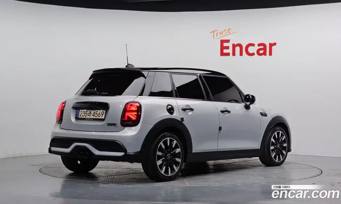 Mini Cooper 2021 2.0 автомат (гидро), фото 2