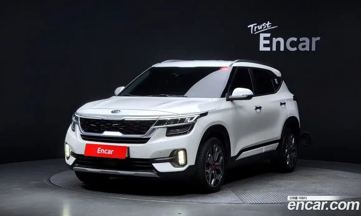 Kia Seltos 2021 1.6 автомат (гидро), фото 1