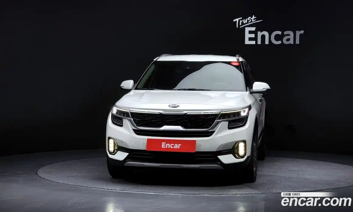 Kia Seltos 2020 1.6 автомат (гидро), фото 3