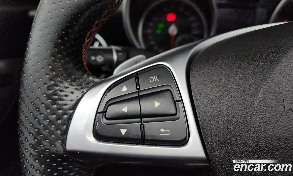 Mercedes-Benz SLC-Class 2017 2.0 гидро, фото 14 Mercedes-Benz SLC-Class 2017 2.0 гидро, фото 14