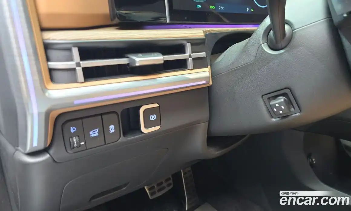 Hyundai Santa Fe 2024 1.6 автомат (гидро), фото 25