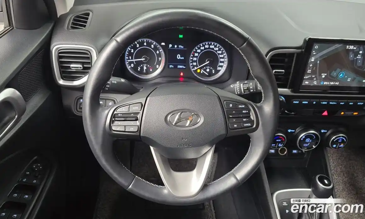 Hyundai Venue 2022 1.6 автомат (гидро), фото 18