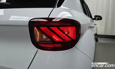 Hyundai Venue 2022 1.6 автомат (гидро), миниатюра 9