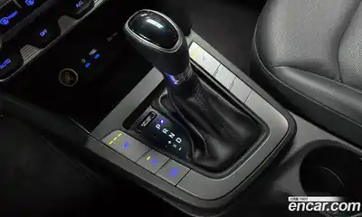 Hyundai Avante 2018 1.6 автомат (гидро), миниатюра 12