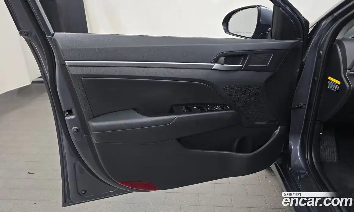 Hyundai Avante 2018 1.6 автомат (гидро), фото 14