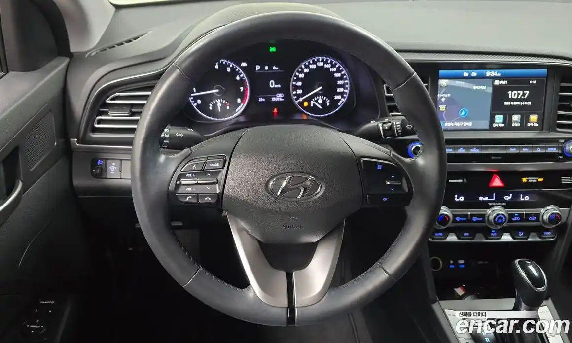 Hyundai Avante 2018 1.6 автомат (гидро), фото 18