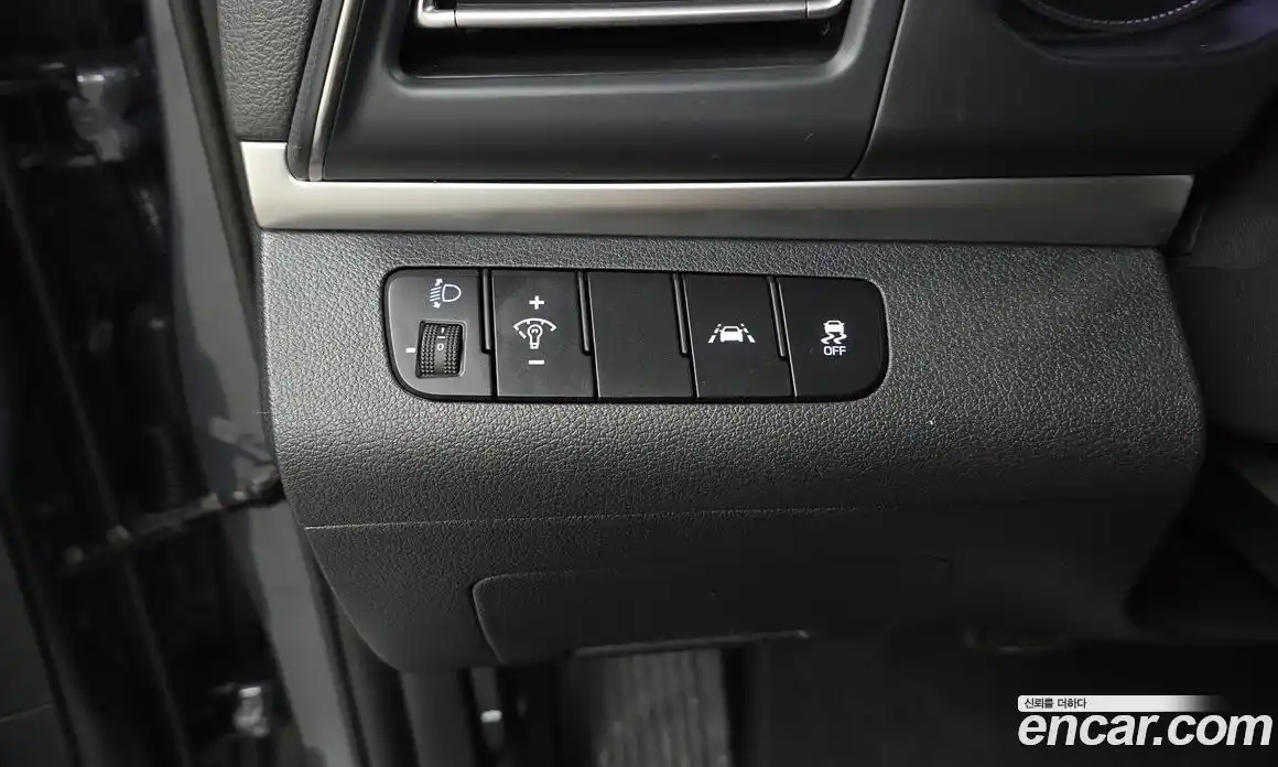 Hyundai Avante 2018 1.6 автомат (гидро), фото 24