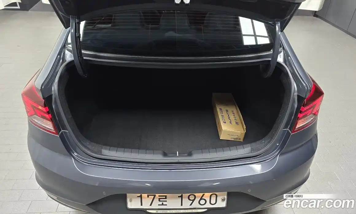 Hyundai Avante 2018 1.6 автомат (гидро), фото 27
