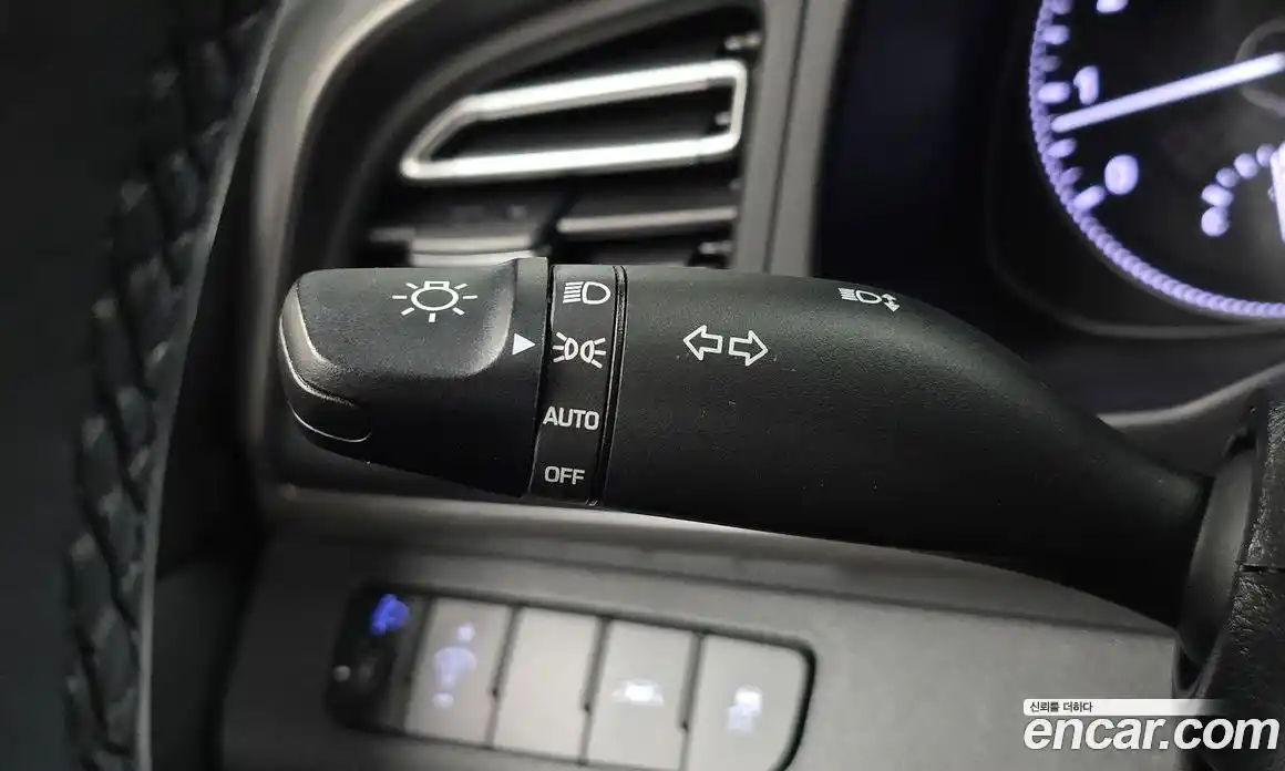 Hyundai Avante 2018 1.6 автомат (гидро), фото 28