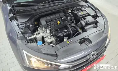 Hyundai Avante 2018 1.6 автомат (гидро), миниатюра 6