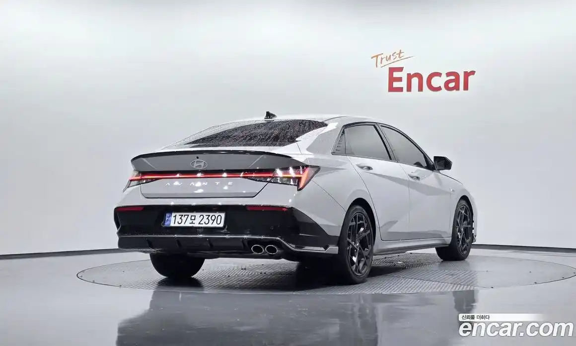 Hyundai Avante 2024 1.6 автомат (гидро), фото 1