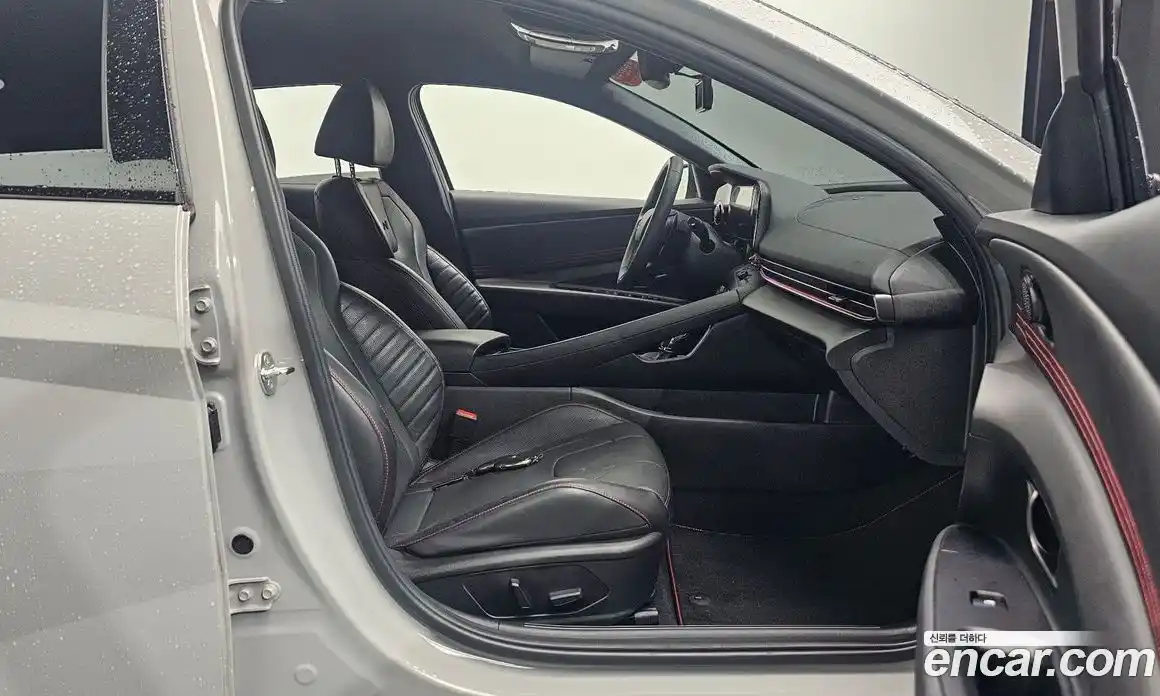 Hyundai Avante 2024 1.6 автомат (гидро), фото 15