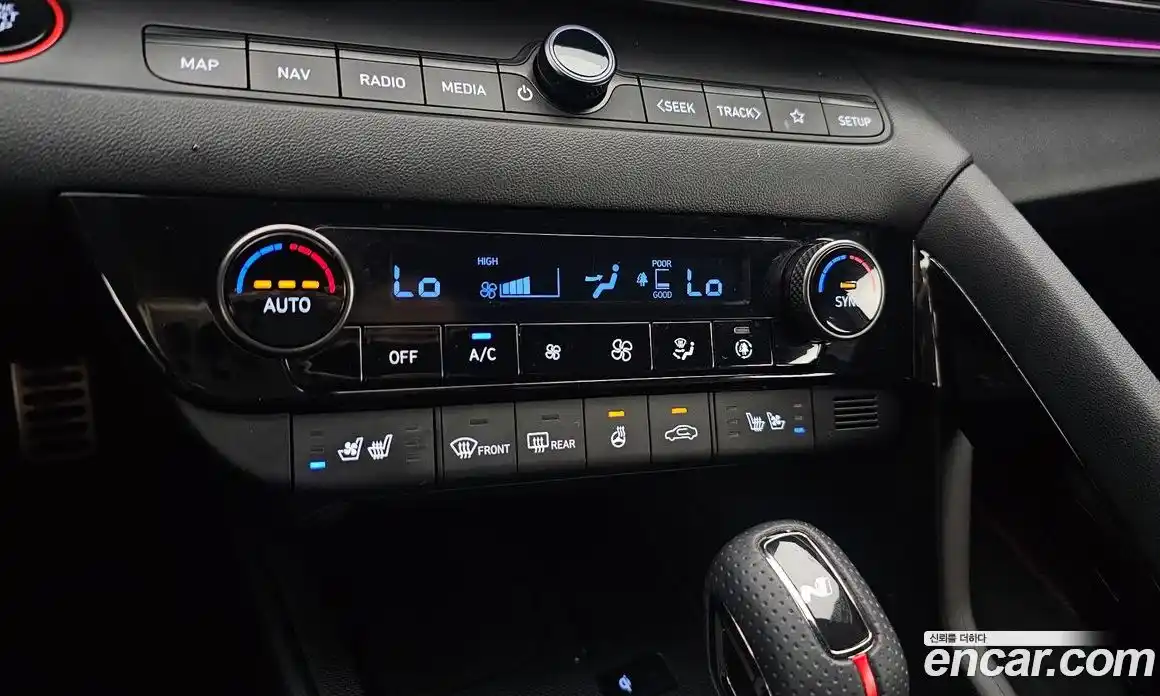 Hyundai Avante 2024 1.6 автомат (гидро), фото 23