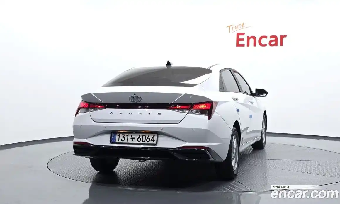 Hyundai Avante 2021 1.6 автомат (гидро), фото 4