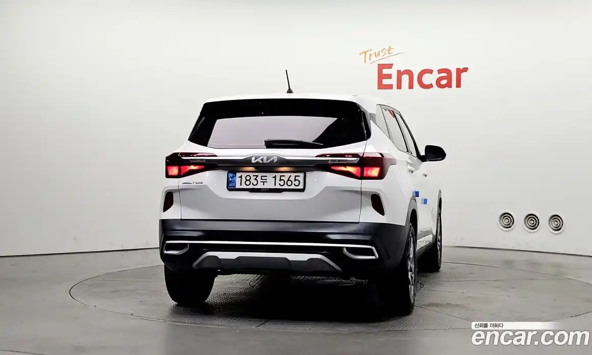 Kia Seltos 2022 1.6 автомат (гидро), фото 4