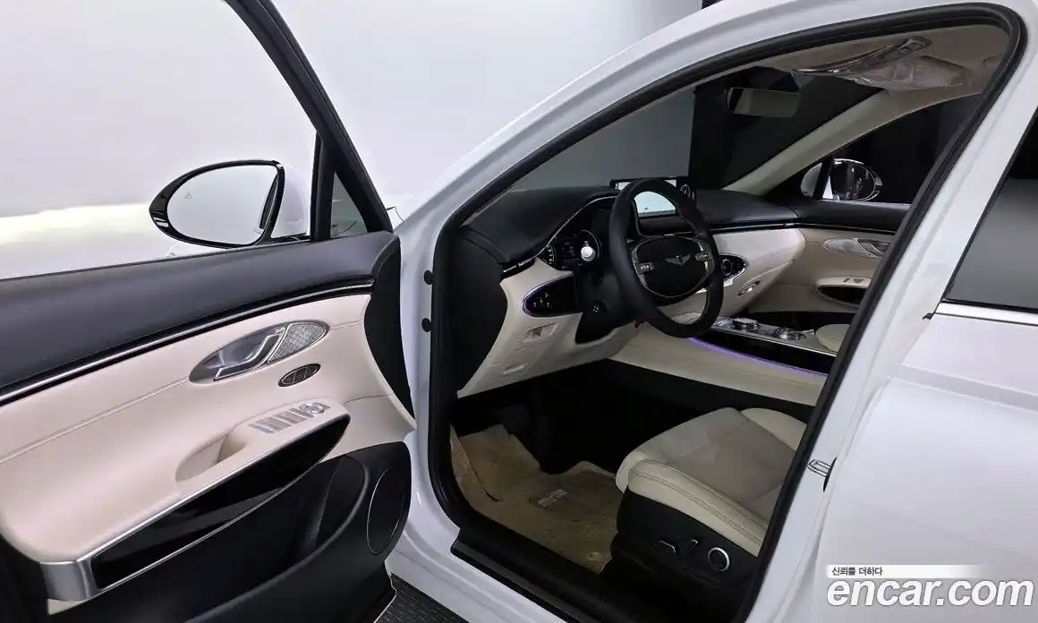 Genesis GV70 2023 2.5 автомат (гидро), фото 13