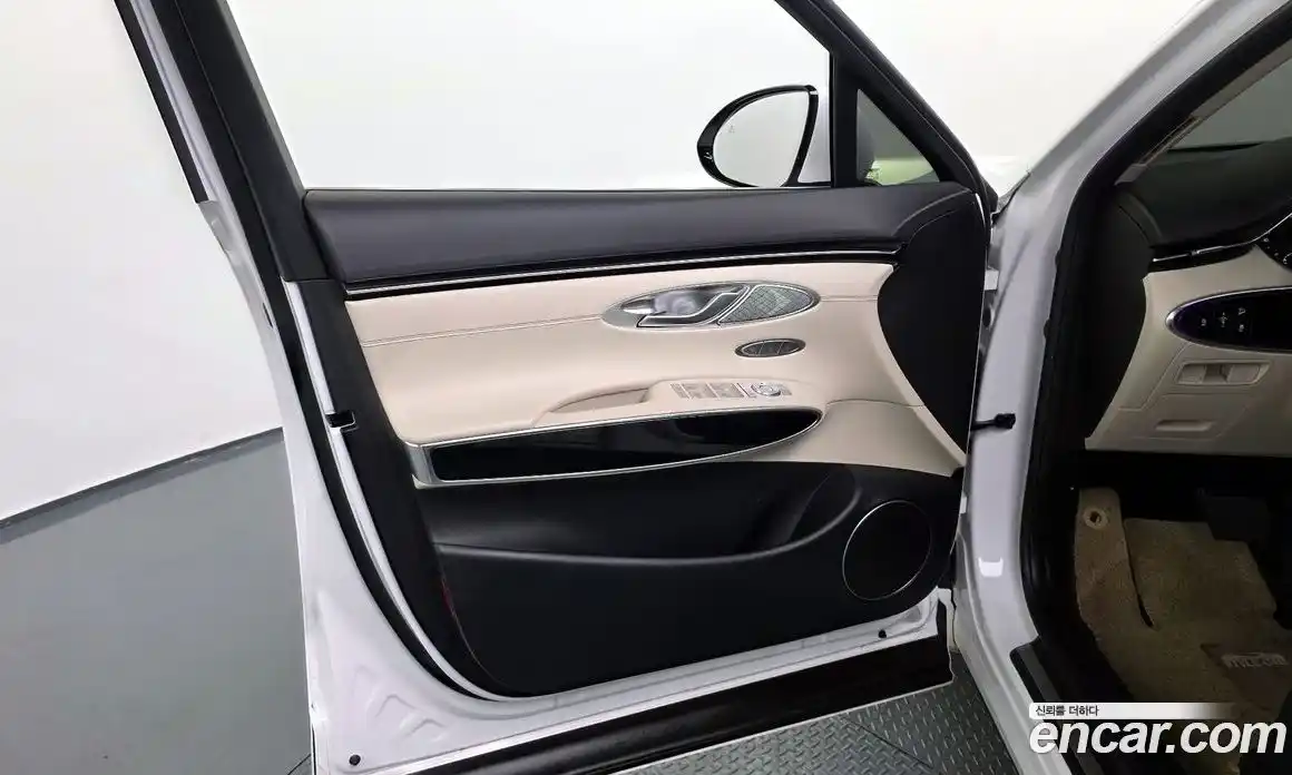 Genesis GV70 2023 2.5 автомат (гидро), фото 14