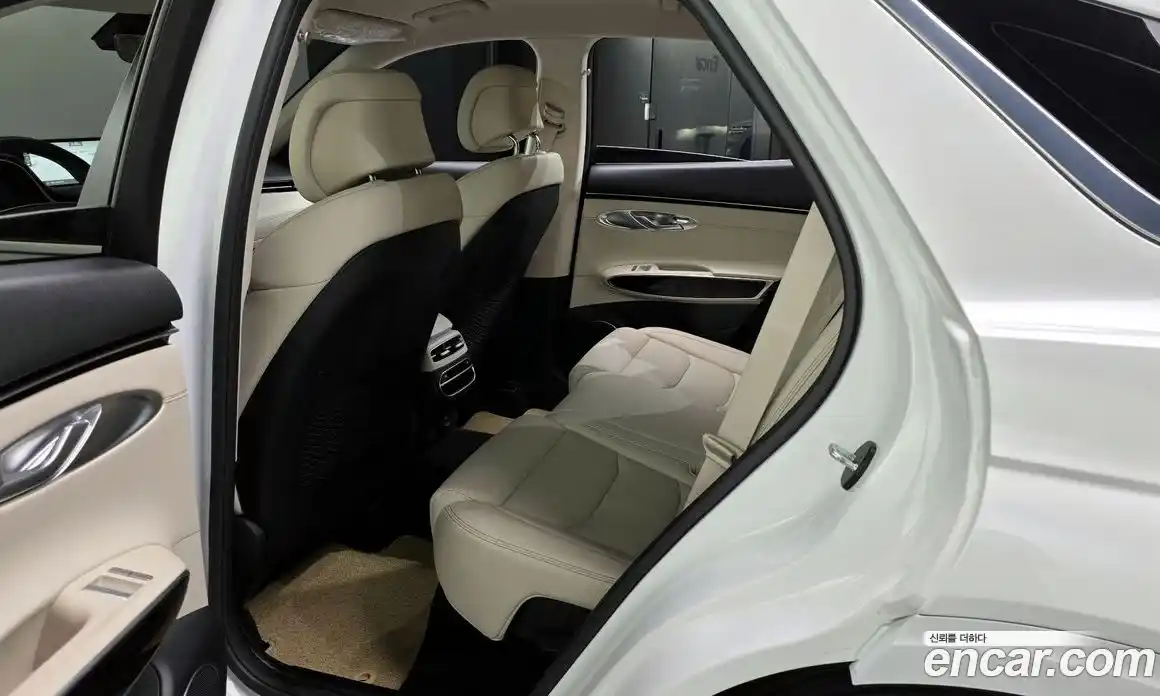Genesis GV70 2023 2.5 автомат (гидро), фото 16