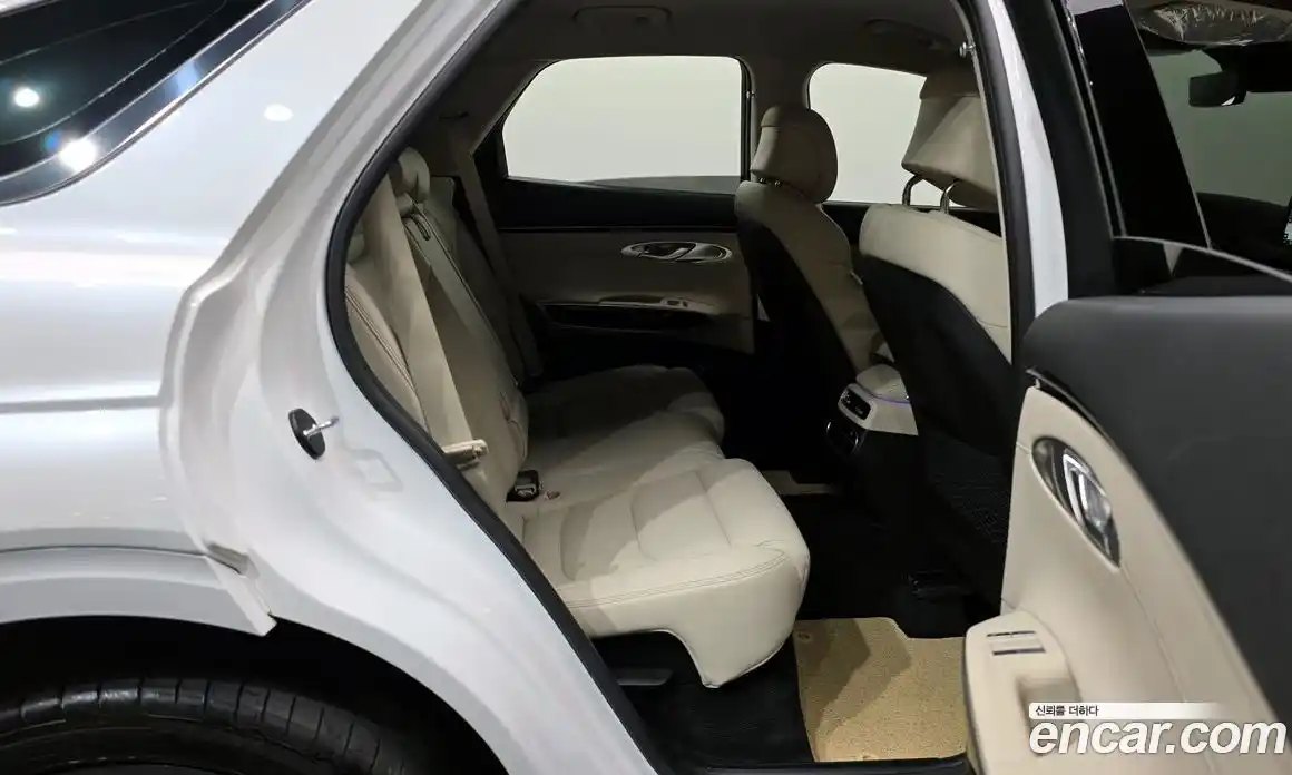 Genesis GV70 2023 2.5 автомат (гидро), фото 18