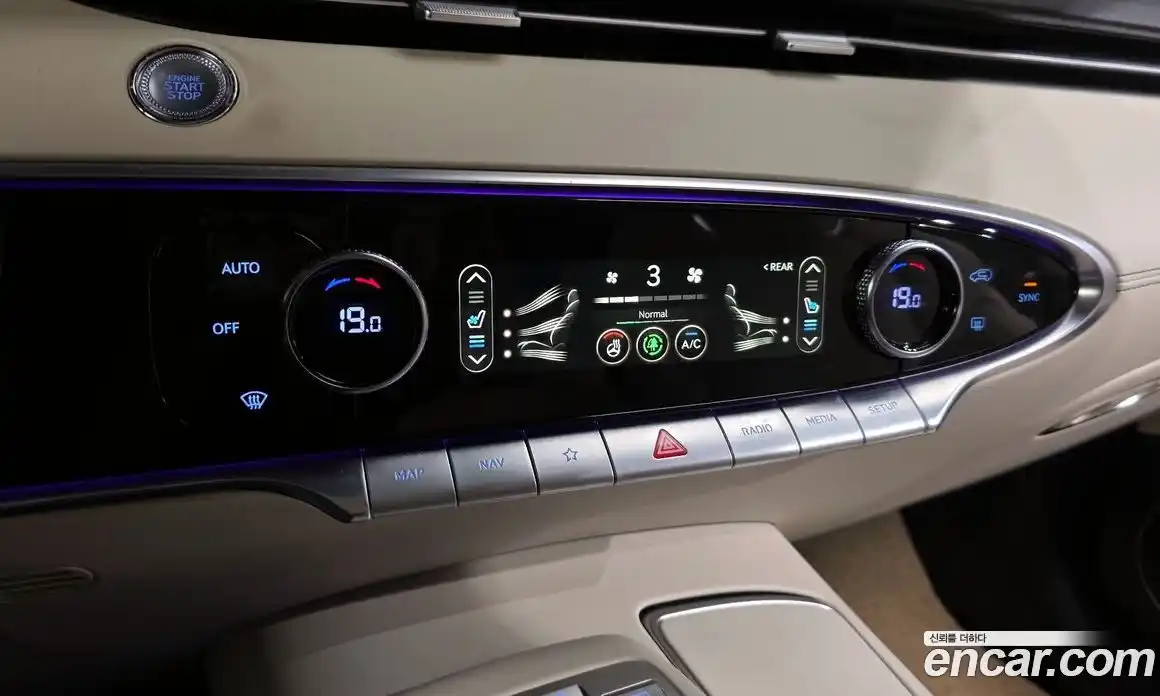 Genesis GV70 2023 2.5 автомат (гидро), фото 32