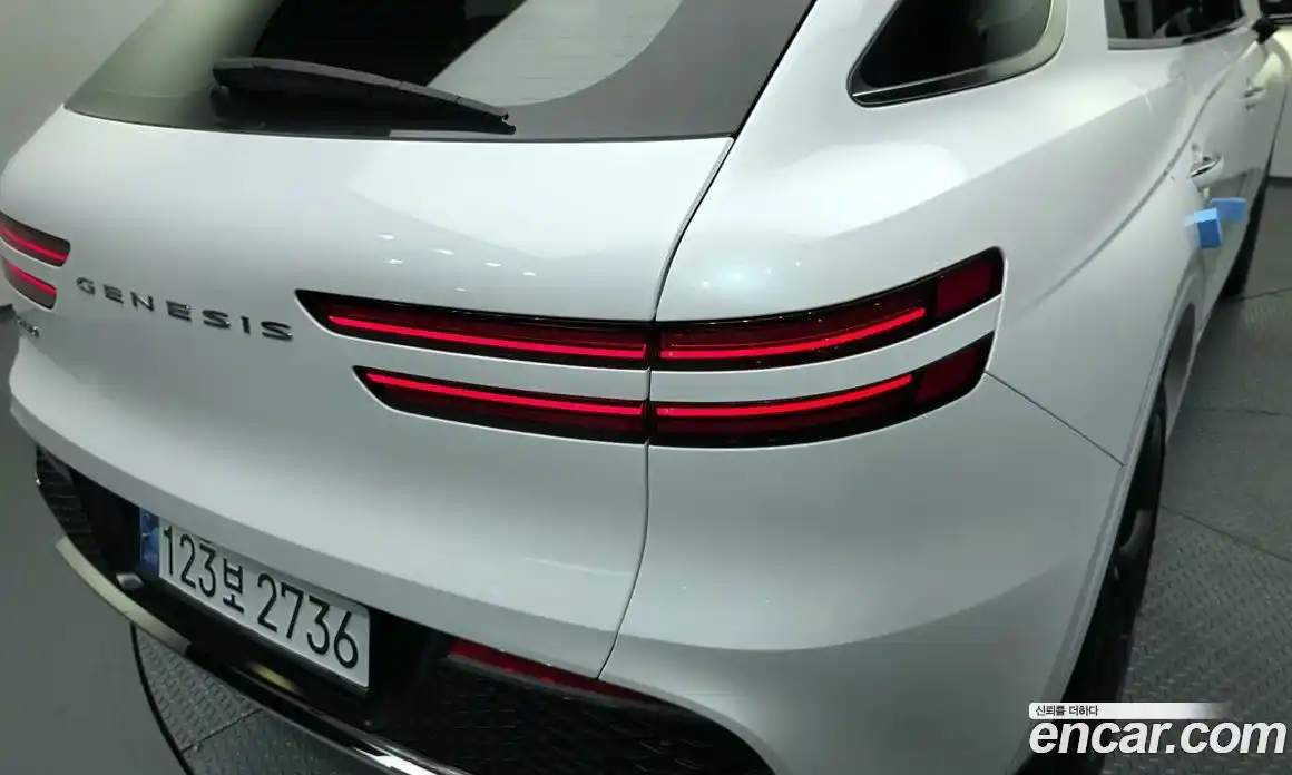Genesis GV70 2023 2.5 автомат (гидро), фото 9