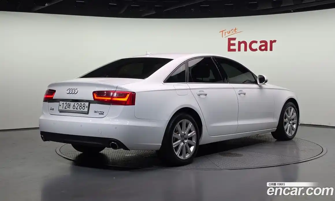 Audi A6 2012 3.0 автомат (гидро), фото 2