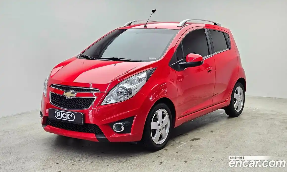 Chevrolet Spark 2012 1.0 автомат (гидро), фото 1