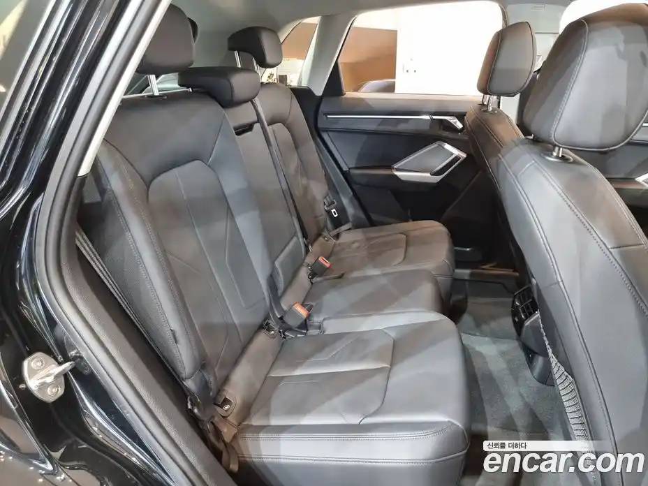 Audi Q3 2025 2.0 автомат (гидро), фото 11
