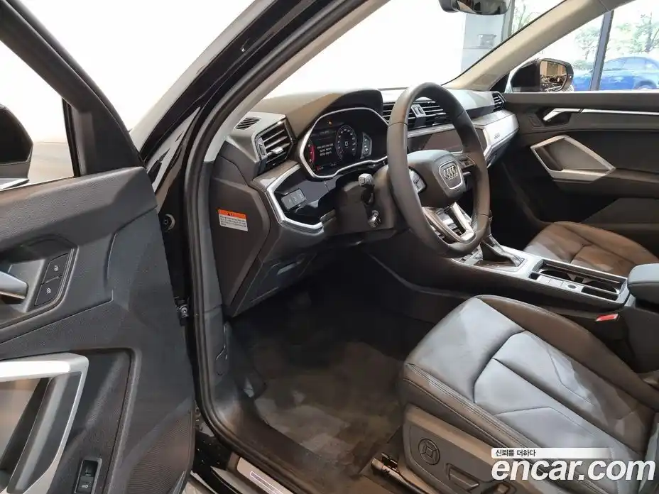 Audi Q3 2025 2.0 автомат (гидро), фото 15