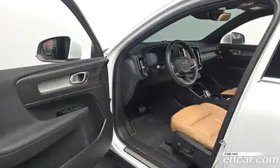 Volvo XC40 2021 2.0 автомат (гидро), миниатюра 12