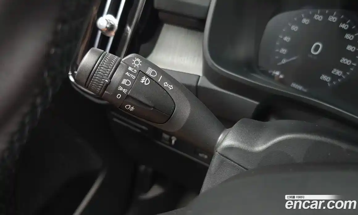 Volvo XC40 2021 2.0 автомат (гидро), фото 28
