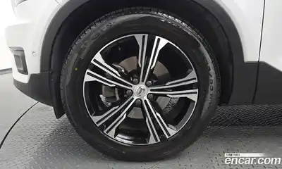 Volvo XC40 2021 2.0 автомат (гидро), миниатюра 4