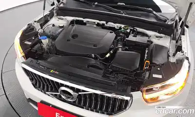 Volvo XC40 2021 2.0 автомат (гидро), миниатюра 5