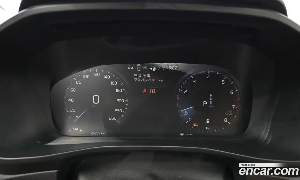Volvo XC40 2021 2.0 автомат (гидро), фото 10