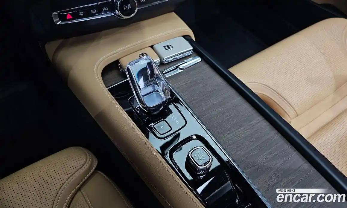 Volvo V90 2023 2.0 автомат (гидро), фото 12