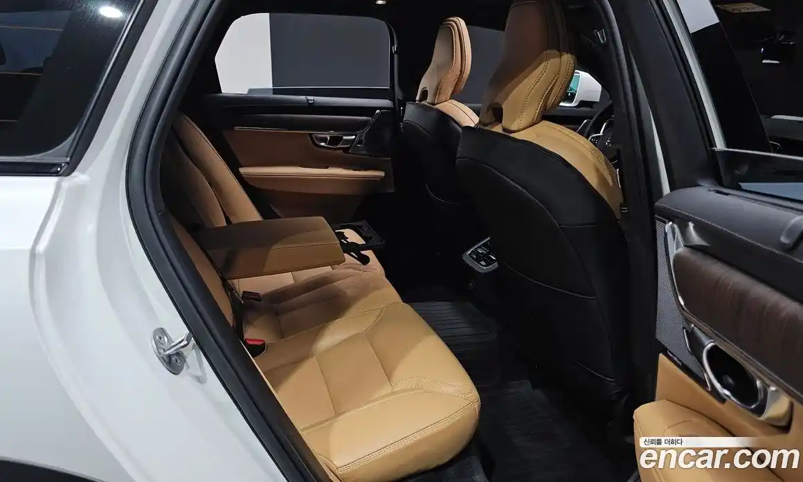 Volvo V90 2023 2.0 автомат (гидро), фото 16