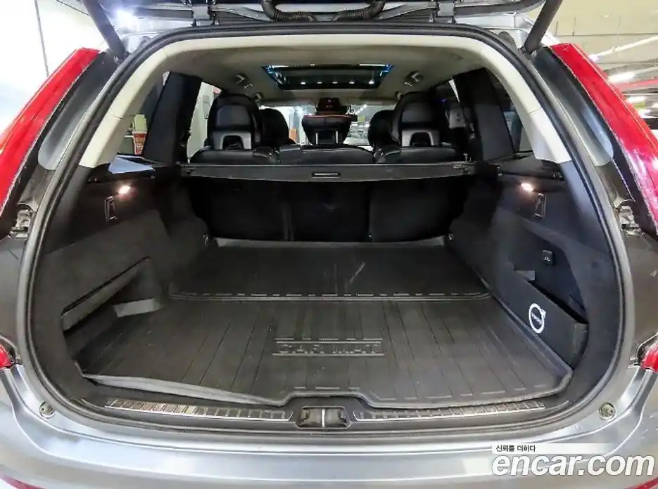Volvo XC90 2018 2.0 автомат (гидро), фото 16