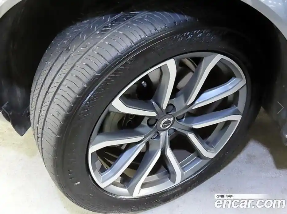 Volvo XC90 2018 2.0 автомат (гидро), фото 20
