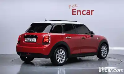 Mini Cooper 2020 1.5 автомат (гидро), миниатюра 2