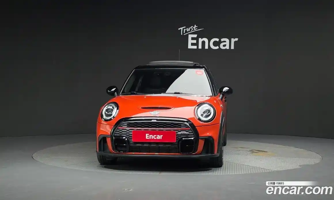 Mini Cooper 2019 2.0 автомат (гидро), фото 3