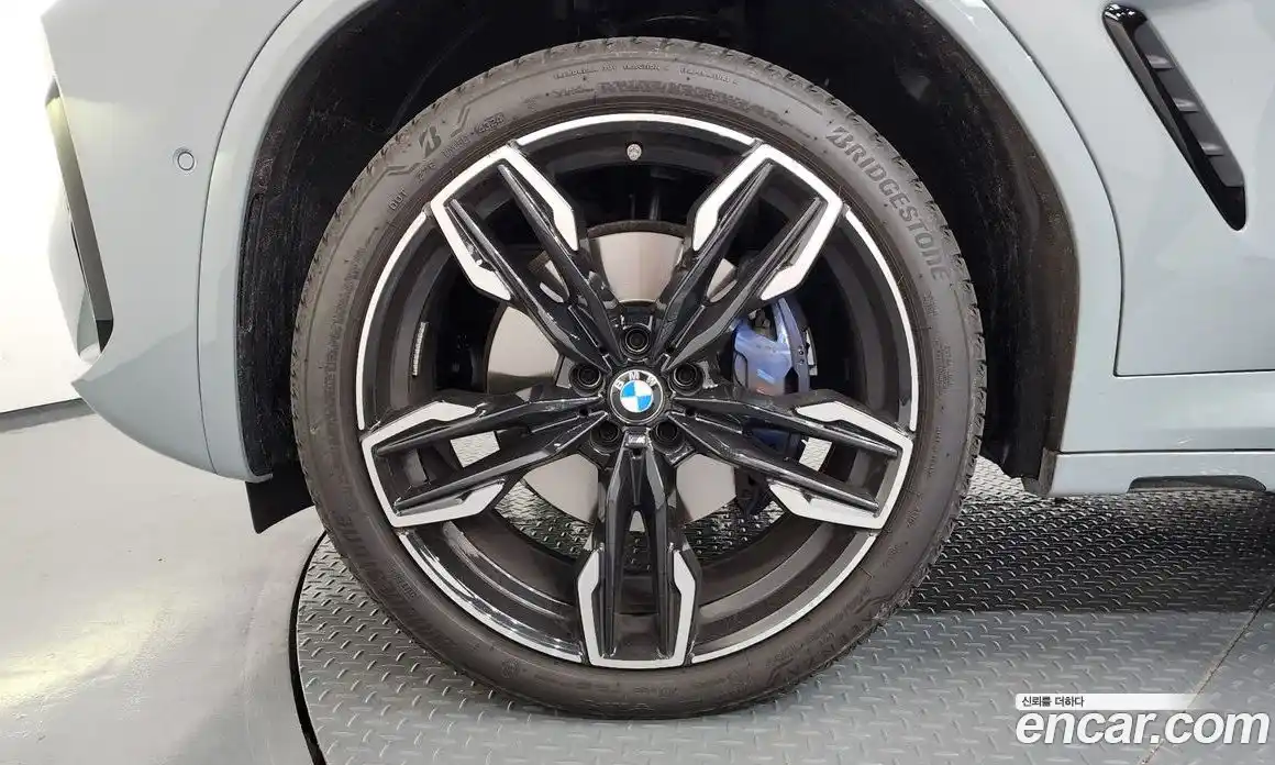 BMW X4 2025 3.0 автомат (гидро), фото 5