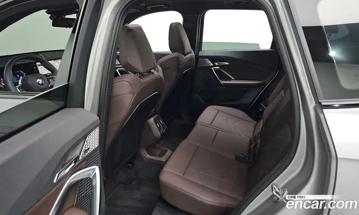 BMW X1 2025 2.0 автомат (гидро), фото 16