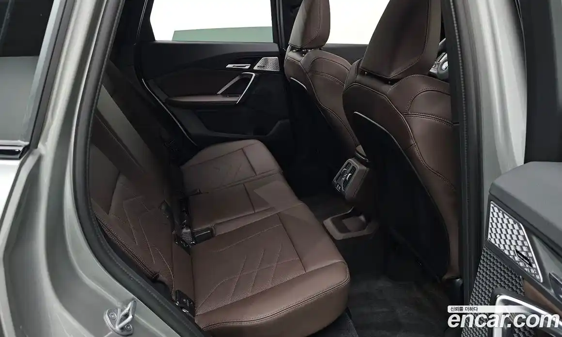 BMW X1 2025 2.0 автомат (гидро), фото 18