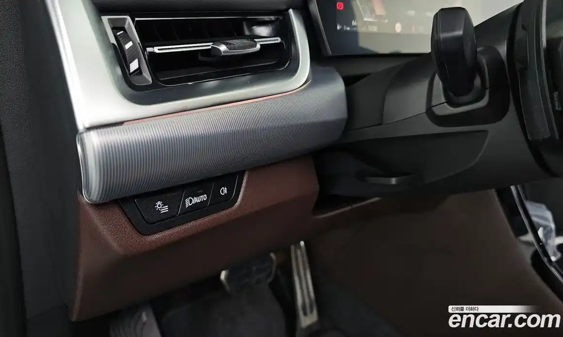 BMW X1 2025 2.0 автомат (гидро), фото 30