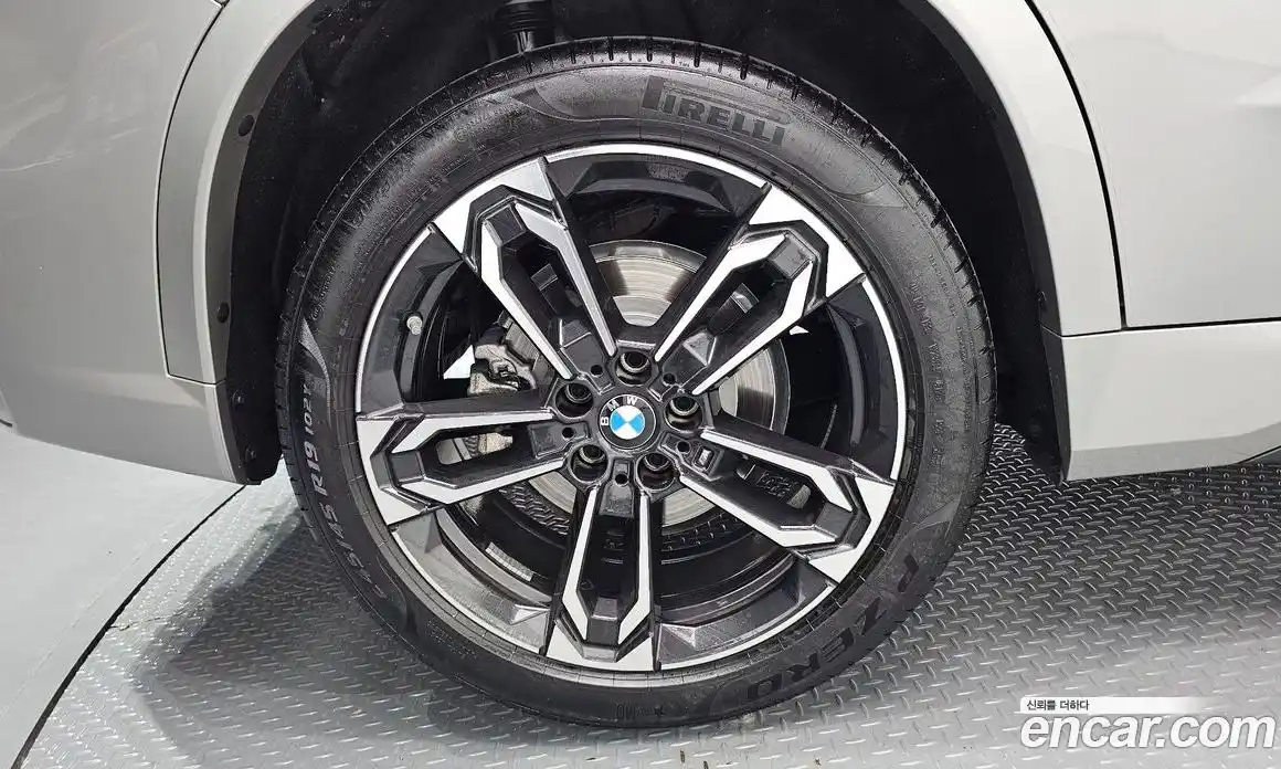 BMW X1 2025 2.0 автомат (гидро), фото 5