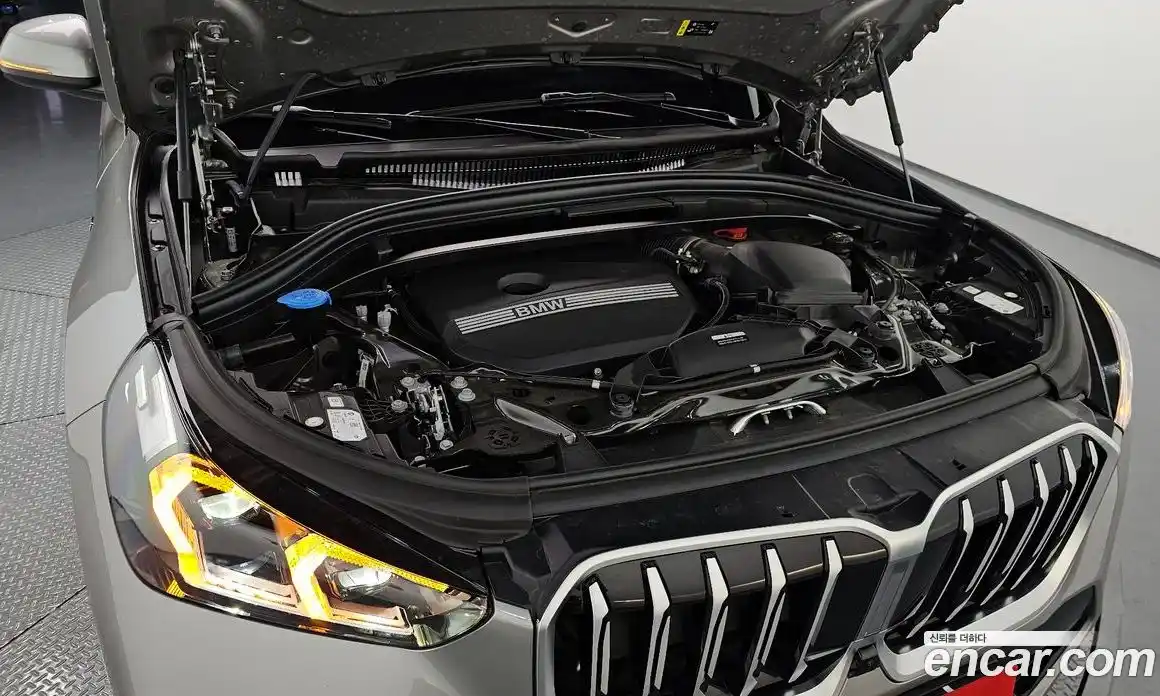 BMW X1 2025 2.0 автомат (гидро), фото 6